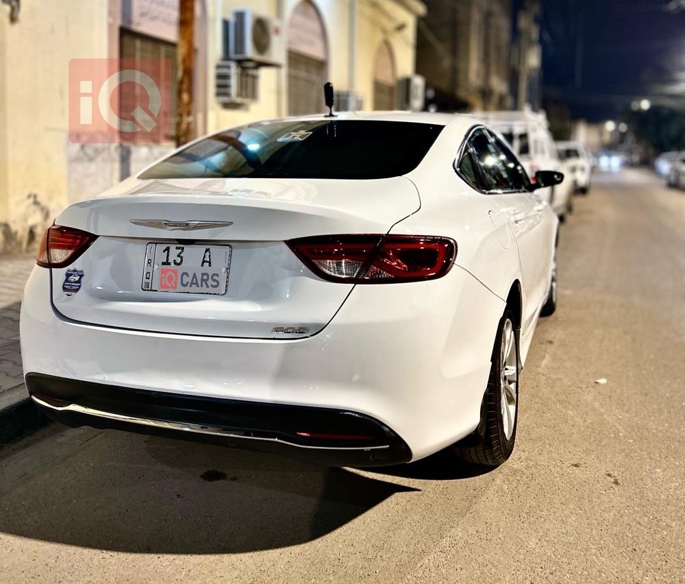 Chrysler 200